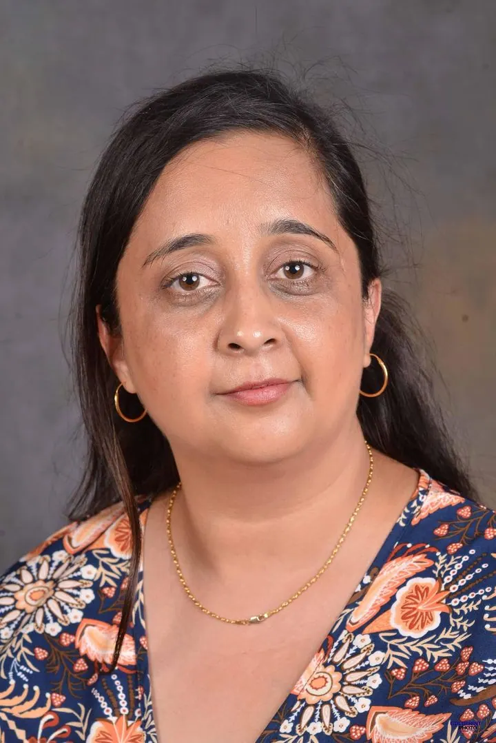Mrs Dawood, Grade 3 South